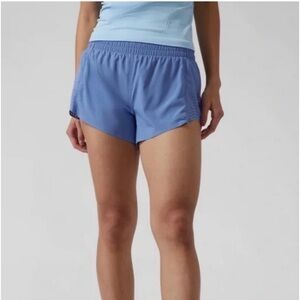 Light purple Athleta hustle short 3” medium